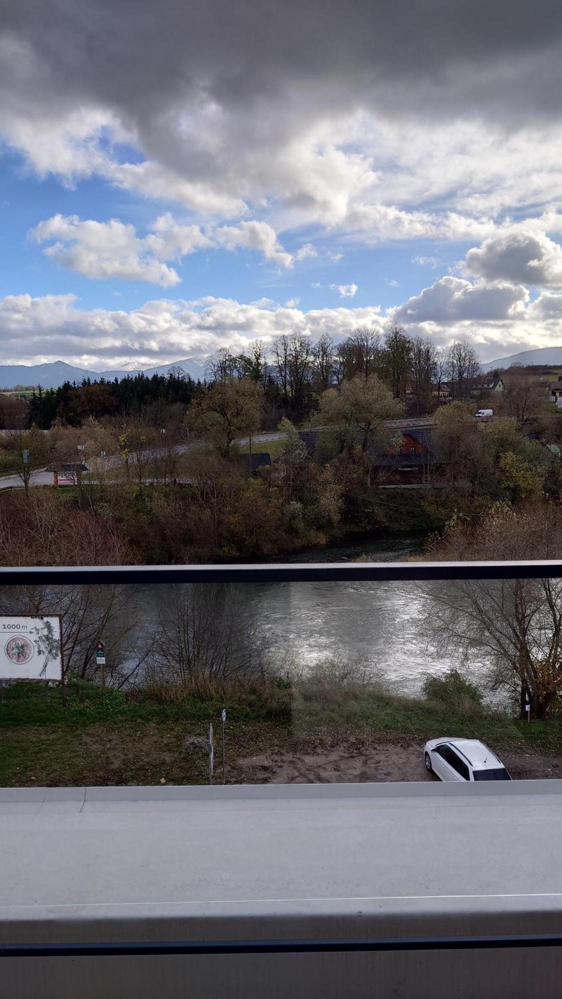 Apartman Nad Riekou Bešeňová Exterior foto