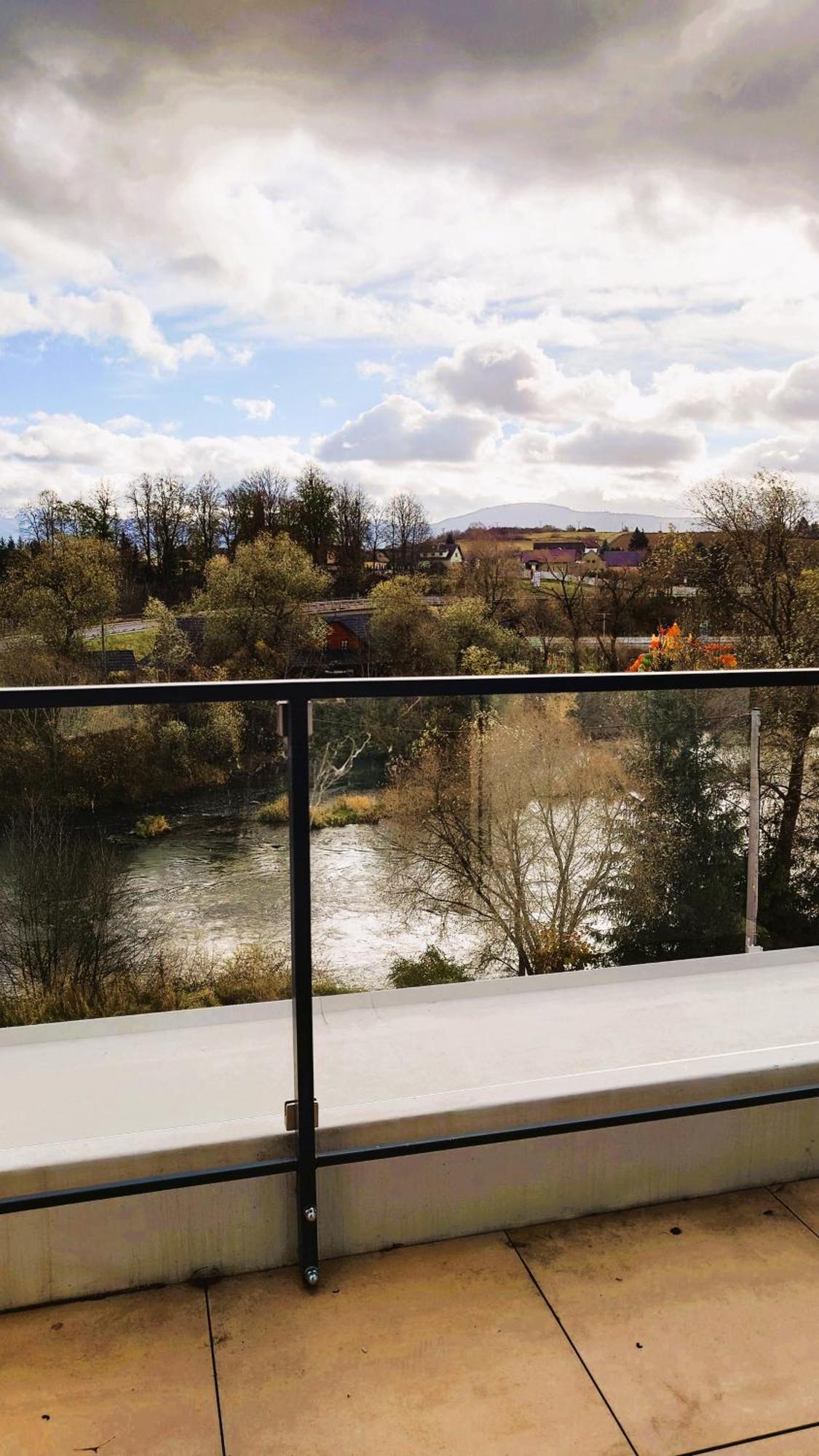 Apartman Nad Riekou Bešeňová Exterior foto